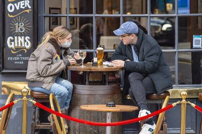 В Великобритании посетителям ресторанов запретят выпивать после приёма пищи