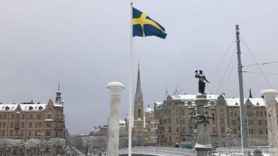 Отказ Швеции от ограничений по COVID-19 привел к высокой смертности