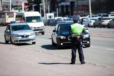 В полиции прокомментировали видео с жестким задержанием женщины-водителя в Екатеринбурге