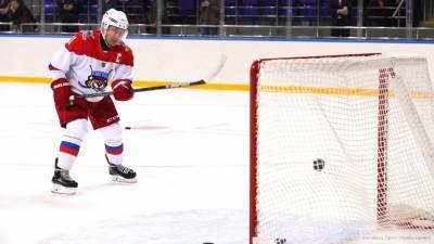 Участия Путина в хоккейном матче на Красной площади пока нет в планах