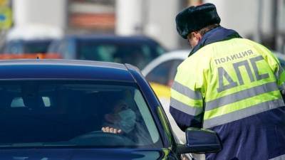 Жестко задержанная в Екатеринбурге девушка-водитель ехала без прав