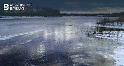 В Татарстане под лед провалились трое рыбаков, спасатели ведут поиски двух мужчин