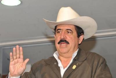 Экс-президента Гондураса задержали в аэропорту с мешком денег