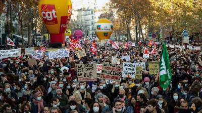 Ситуация в Париже: полный хаос