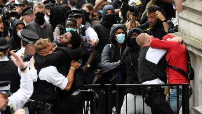 Полиция задержала более 60 участников акции протеста против карантина в Лондоне