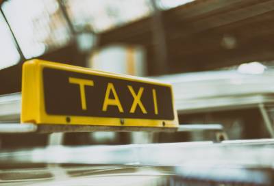 Агрегаторы такси и каршеринга получат возможность проверять наличие прав у водителя в режиме онлайн