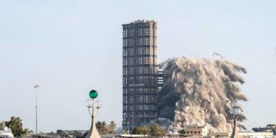 В ОАЭ за 10 секунд взорвали четыре небоскреба — видео