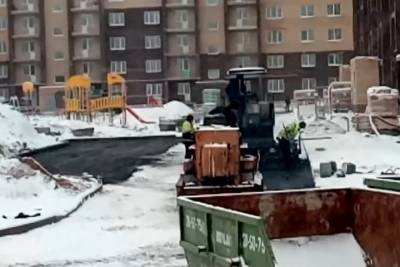 Асфальт в снег - тренд этого сезона:ярославские дорожники активизировали свою работу