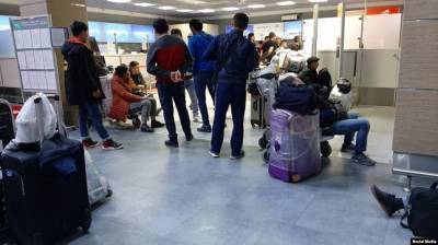«Авиабилеты не по карману»: почему таджикистанцы предпочитают добраться домой через Узбекистан и Кыргызстан?