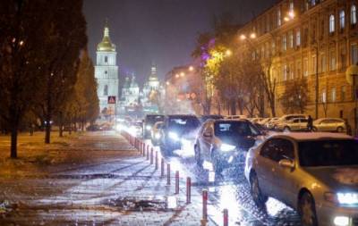 Снег почти везде: синоптики рассказали, каким будет первый месяц зимы в Украине