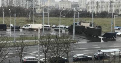 Спецтехника выдвинулась в центр Минска перед акцией оппозиции