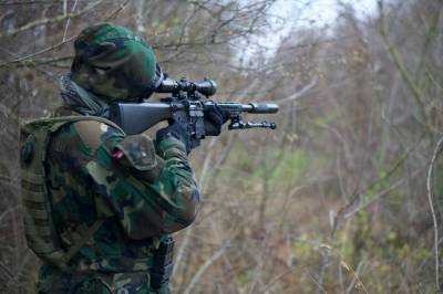 Украинские военные переоделись в форму бойцов ЛНР для проведения провокаций
