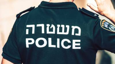 Няня из Маале-Адумим требует от полиции 84.000 шекелей за снимок без маски