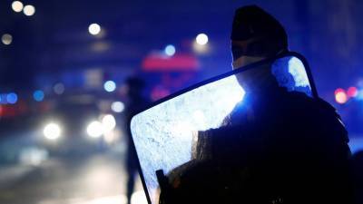 Во Франции в ходе протестов пострадали 62 полицейских