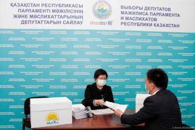 Народная партия Казахстана подала документы в ЦИК для регистрации на выборы в парламент