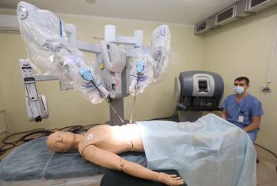 Робот-хирург, созданный в NASA, будет оперировать украинцев. Дорого