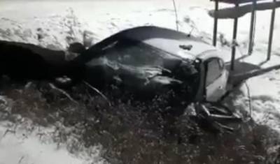 В Башкирии столкнулись иномарка и грузовик, водитель легкового автомобиля погиб