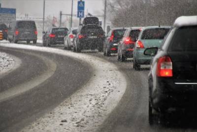 ГИБДД Марий Эл просит быть внимательными на дорогах в снегопад