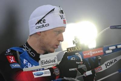 Норвежец Бё выиграл спринт на этапе Кубка мира по биатлону