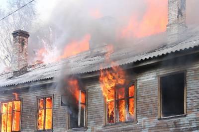 В Марганце двое детей погибли при пожаре в пятиэтажке