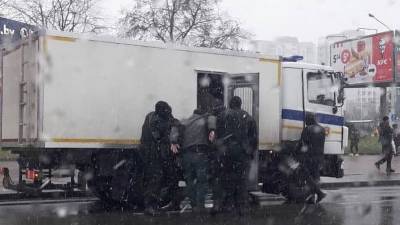 На акциях протеста в Минске и других городах задержали более 100 человек