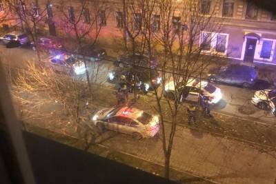 Петербургские полицейские ранили нарушителя во время ночной погони