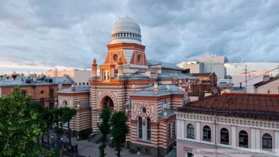 Виртуальный день открытых дверей устроили в главной синагоге Петербурга