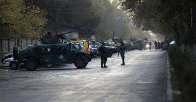 В Афганистане разорвало начиненный взрывчаткой автомобиль: погибли террорист-смертник и 30 военных
