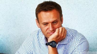 Телеведущий Соловьев напомнил о проблемах Навального с законом