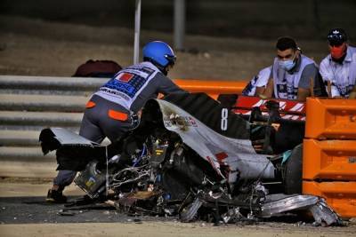 Болид гонщика «Формулы-1» взорвался во время Гран-при Бахрейна