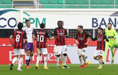 Милан сохраняет лидерство в Серии А, обыграв Фиорентину