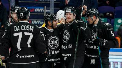 Хет-трик Доуса помог «Ак Барсу» обыграть «Северсталь» в матче КХЛ