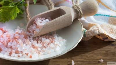 Врачи предупредили об опасности соли для здоровья суставов