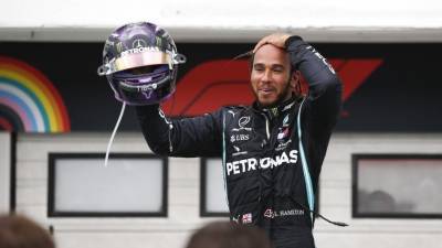 Хэмилтон выиграл Гран-при Бахрейна, Квят – 11-й