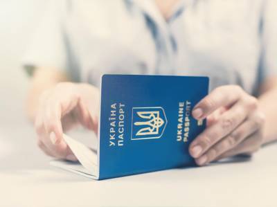 В Черновцах выдали бюллетени избирателям, которые не предъявили паспорт – "Опора"
