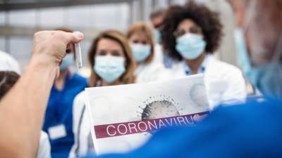 Глава центра «Вектор» назвал сроки окончания пандемии коронавируса