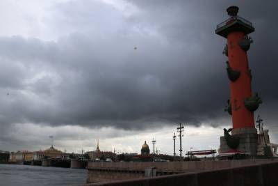 Небо над Петербургом 31 октября затянут облака