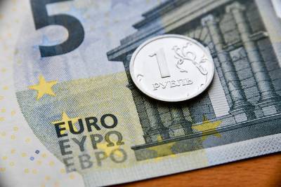 Курс евро на Мосбирже опустился ниже 91 рубля