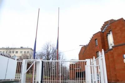 Мусульмане снова устроили пикет у посольства Франции в Москве