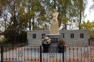 Памятник отремонтировали в Сосновском районе