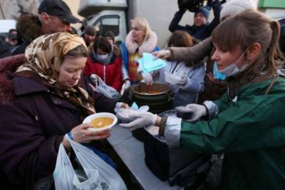 Бездомным в Хабаровском крае помогут с горячим питанием и кровом