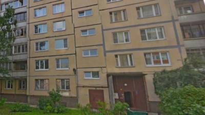 Подросток упал с крыши девятого этажа на Шлиссельбургском проспекте