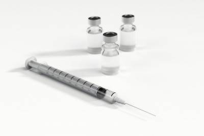 Саратовские медики ждут новый транш прививок от COVID-19
