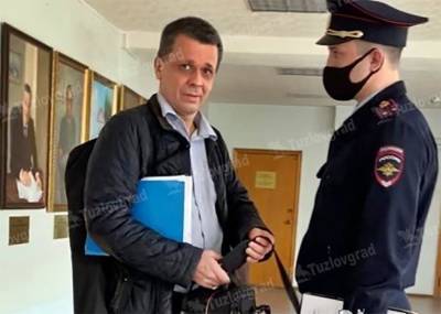 В Новочеркасске депутату выписали протокол за нарушение масочного режима