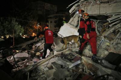 Число жертв землетрясения в Турции увеличилось до 73