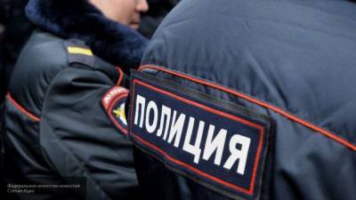 Мужчина в сланцах умер около многоэтажки в Екатеринбурге