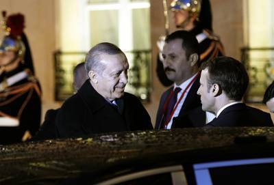 Эрдоган оскорбил Макрона после отзыва посла Франции из Анкары