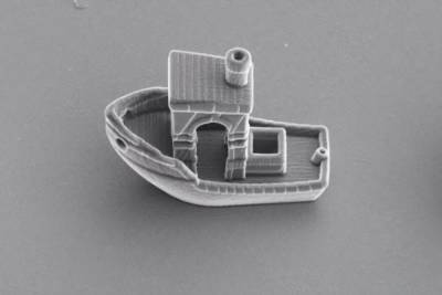 Тоньше человеческого волоса: Создана самая маленькая лодка в мире