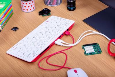 Raspberry Pi 400 — самый компактный и необычный ПК в виде клавиатуры