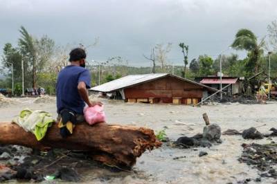 10 человек погибли из-за тайфуна на Филиппинах